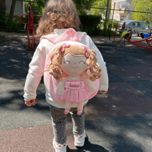 rucsac cu papusa detasabila fetita cu codite2