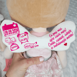 papusa personalizata ingeras codite roz