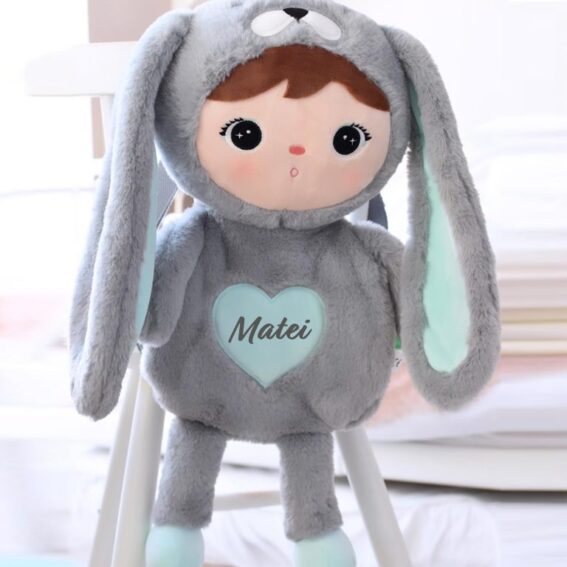papusa personalizata ghiozdan pufos gri roz 1