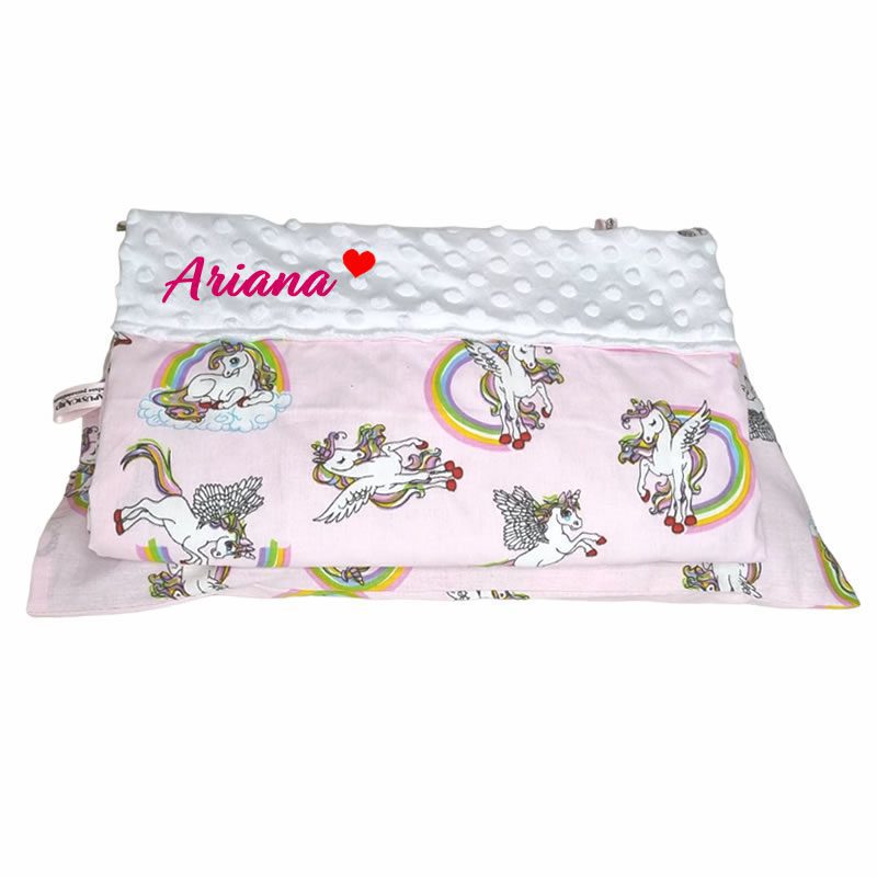 Set personalizat Paturica cu doua fete si Perna – Unicornul fermecat și Minky Alb