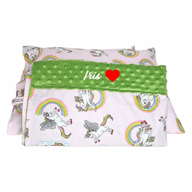 Set personalizat Paturica cu doua fete si Perna – Unicornul fermecat și Minky Verde (copiază)